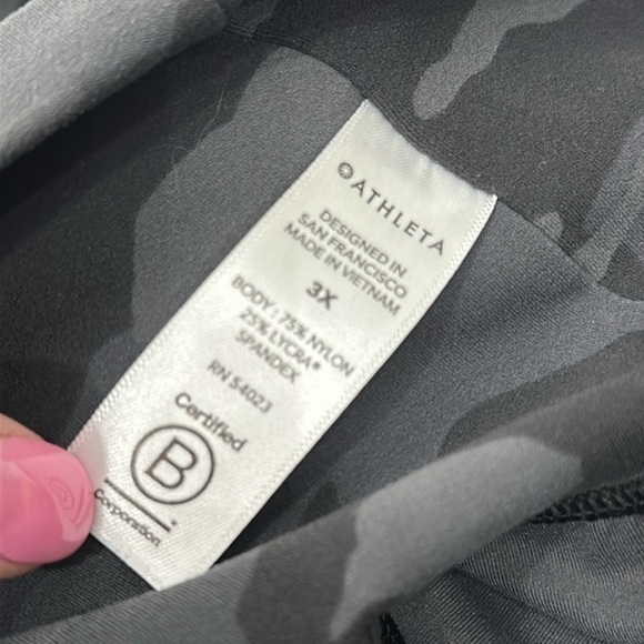 Athleta salutation printed jogger size 3X. - Picture 9 of 10